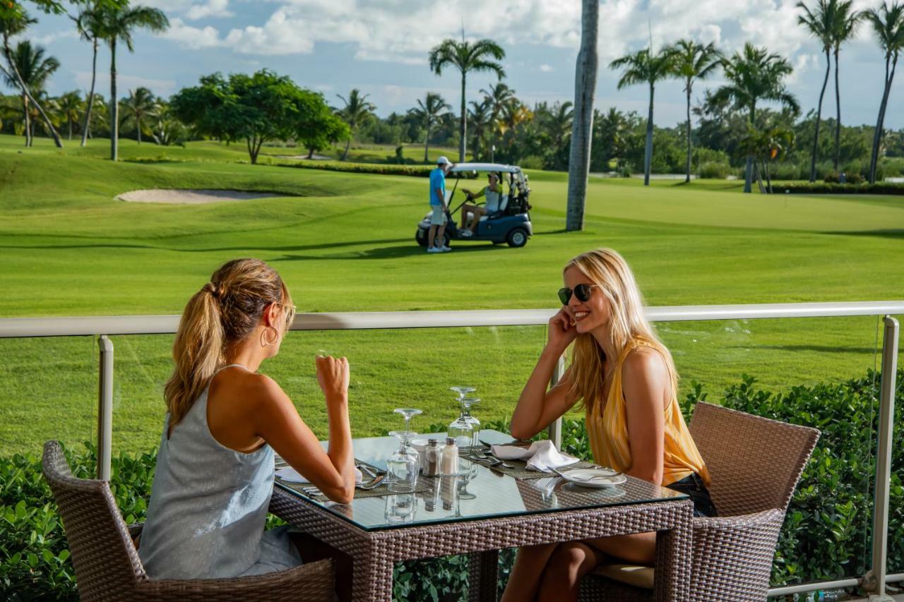Barceló Bávaro Palace All Inclusive Esterno foto Golf course at the resort